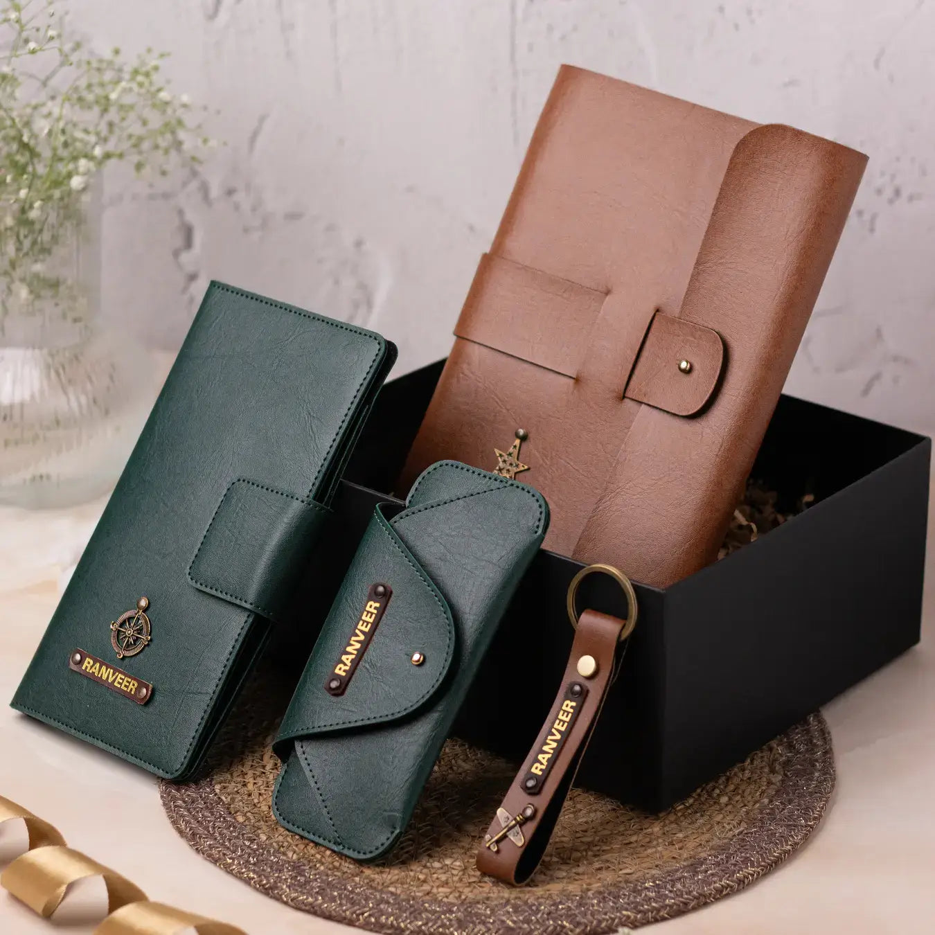 ADVENTURER GIFT BOX