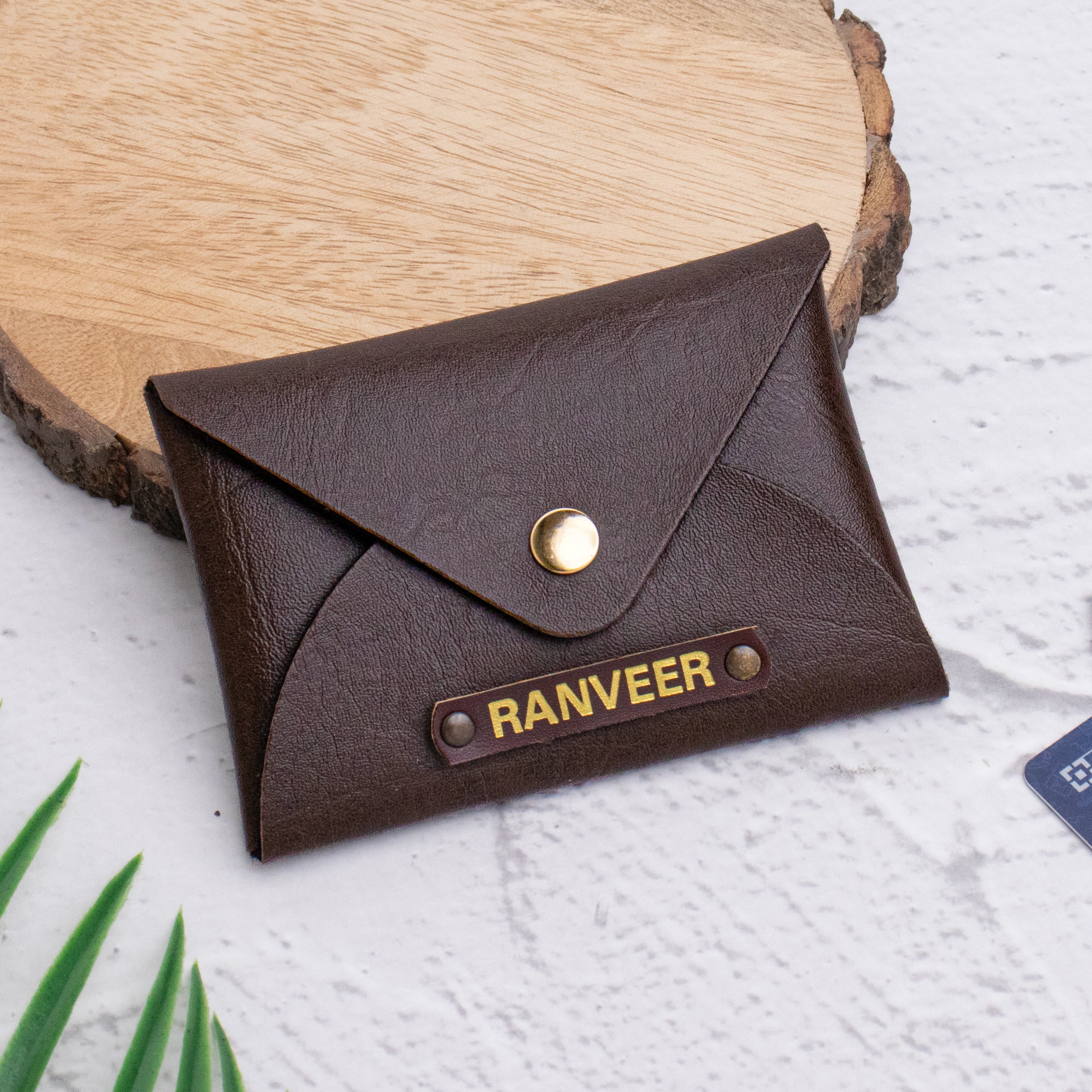 PERSONALISED CARDHOLDER - BROWN