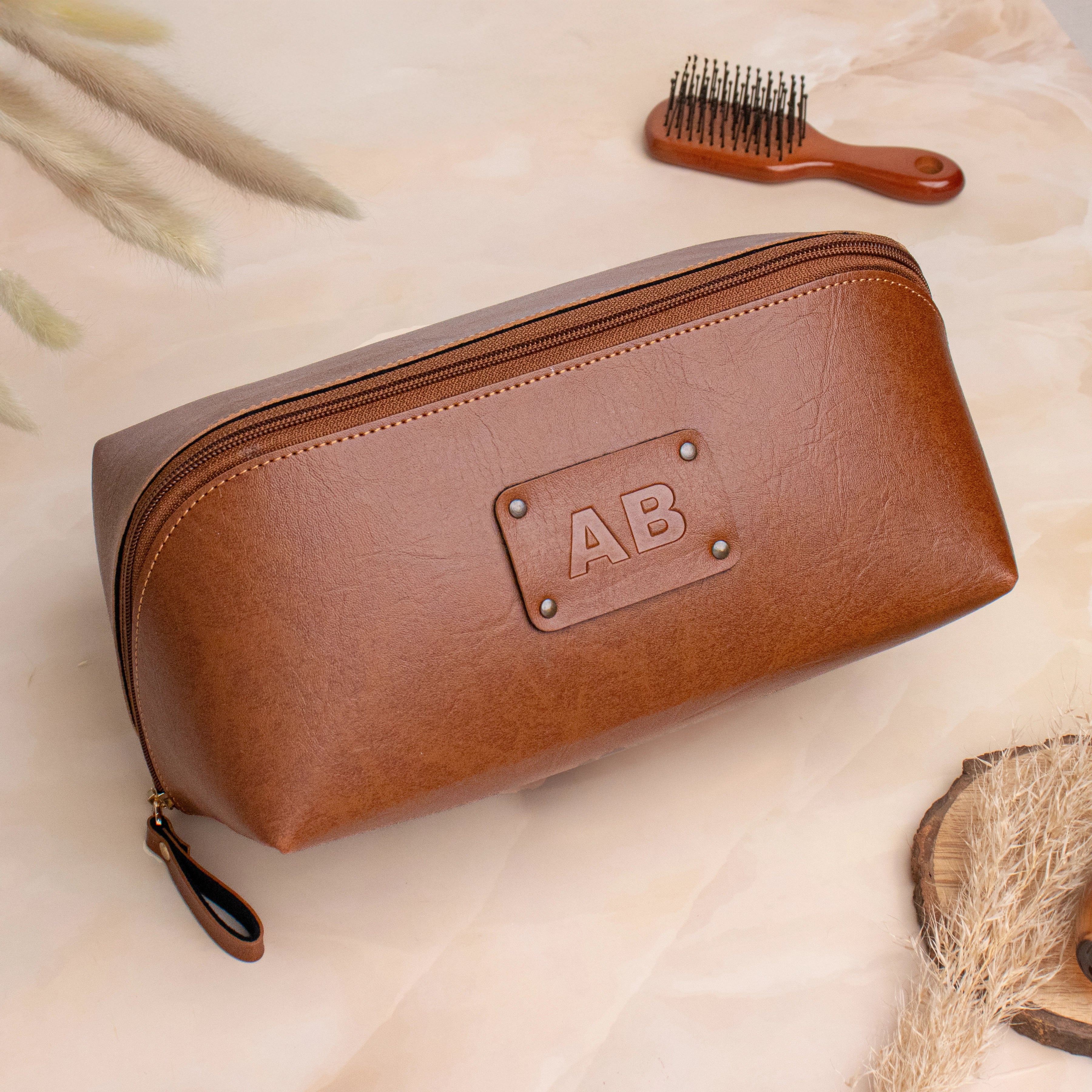 PERSONALISED DOPP KIT - TAN