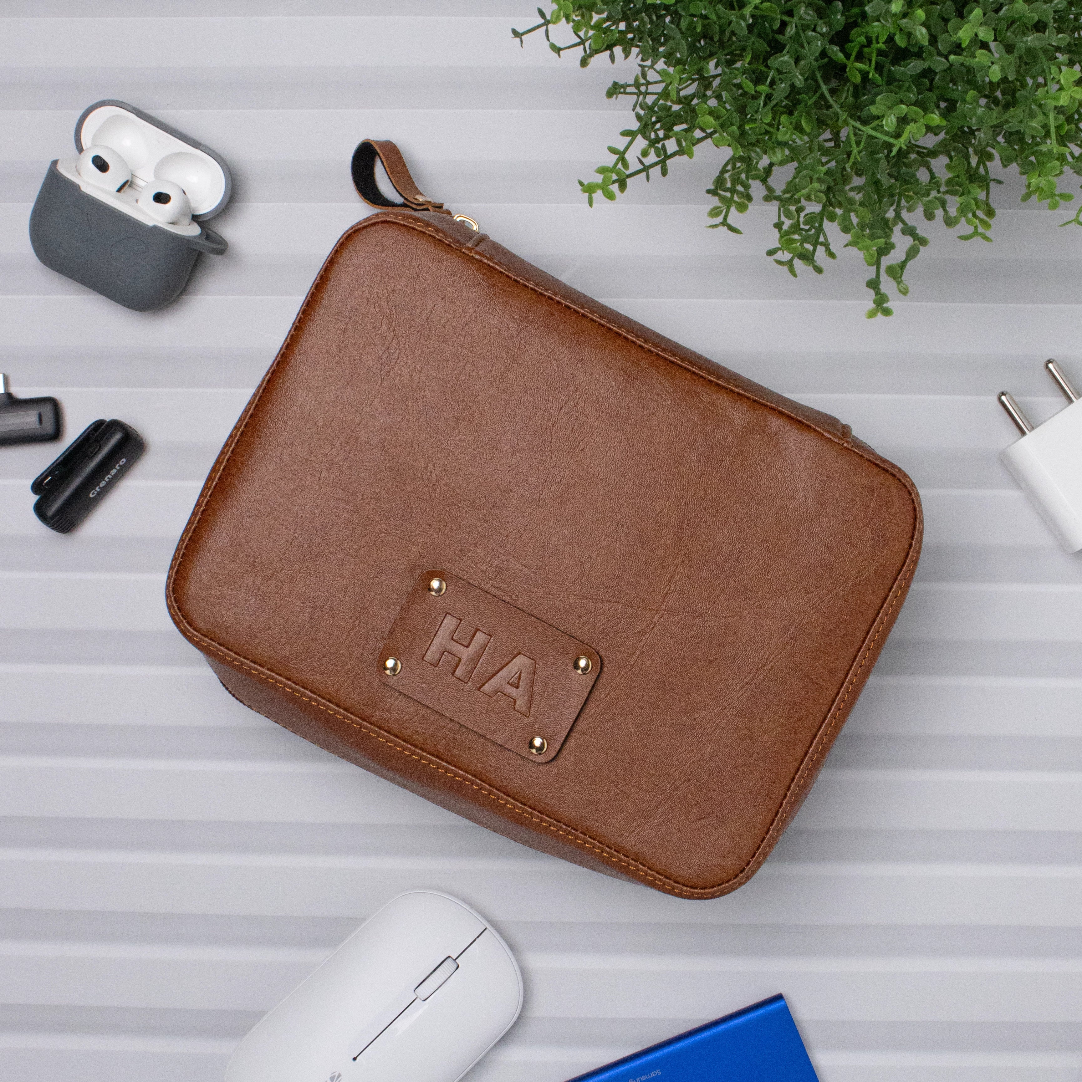 PERSONALISED TECH ORGANISER - TAN