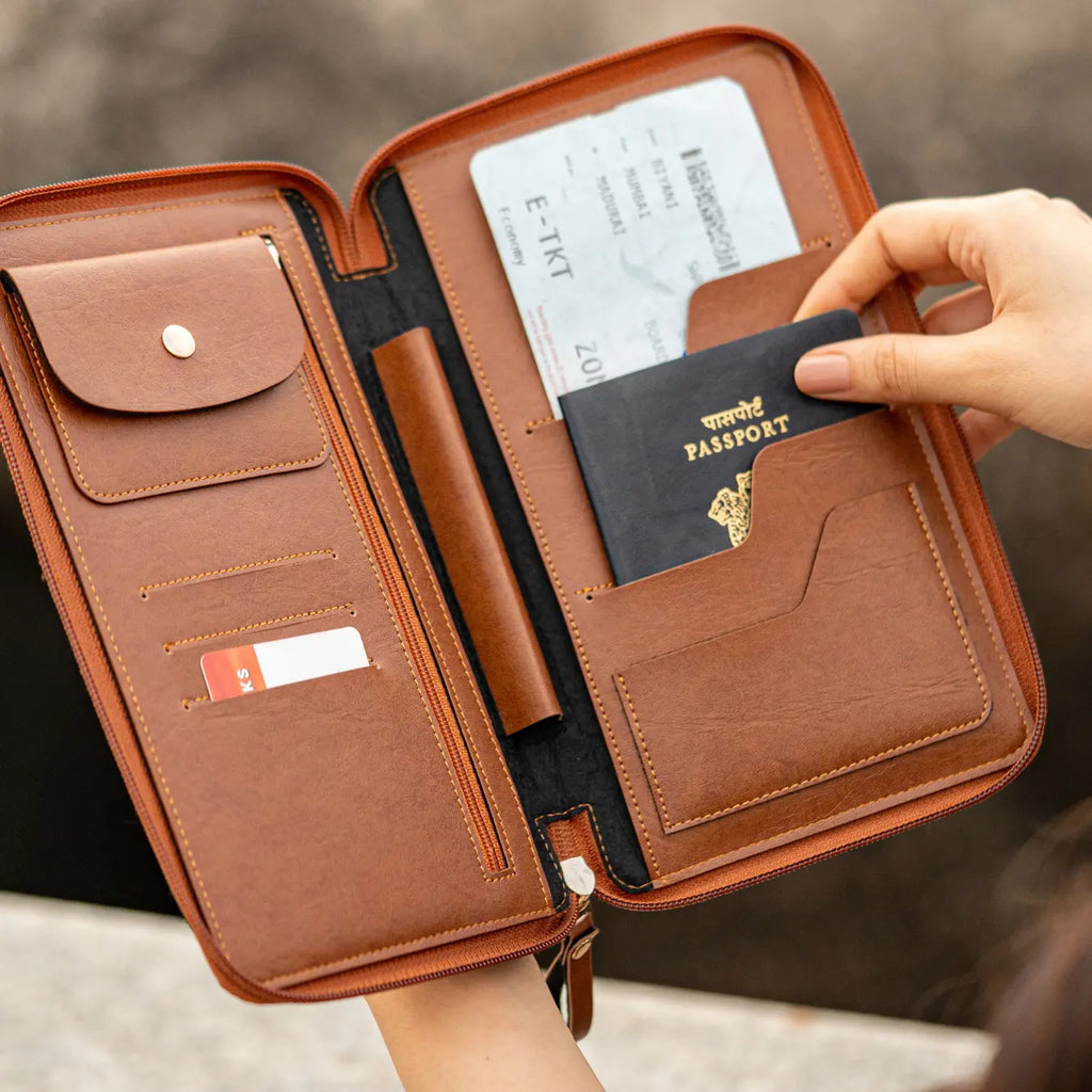 PERSONALISED ZIPPERED TRAVEL CASE - TAN