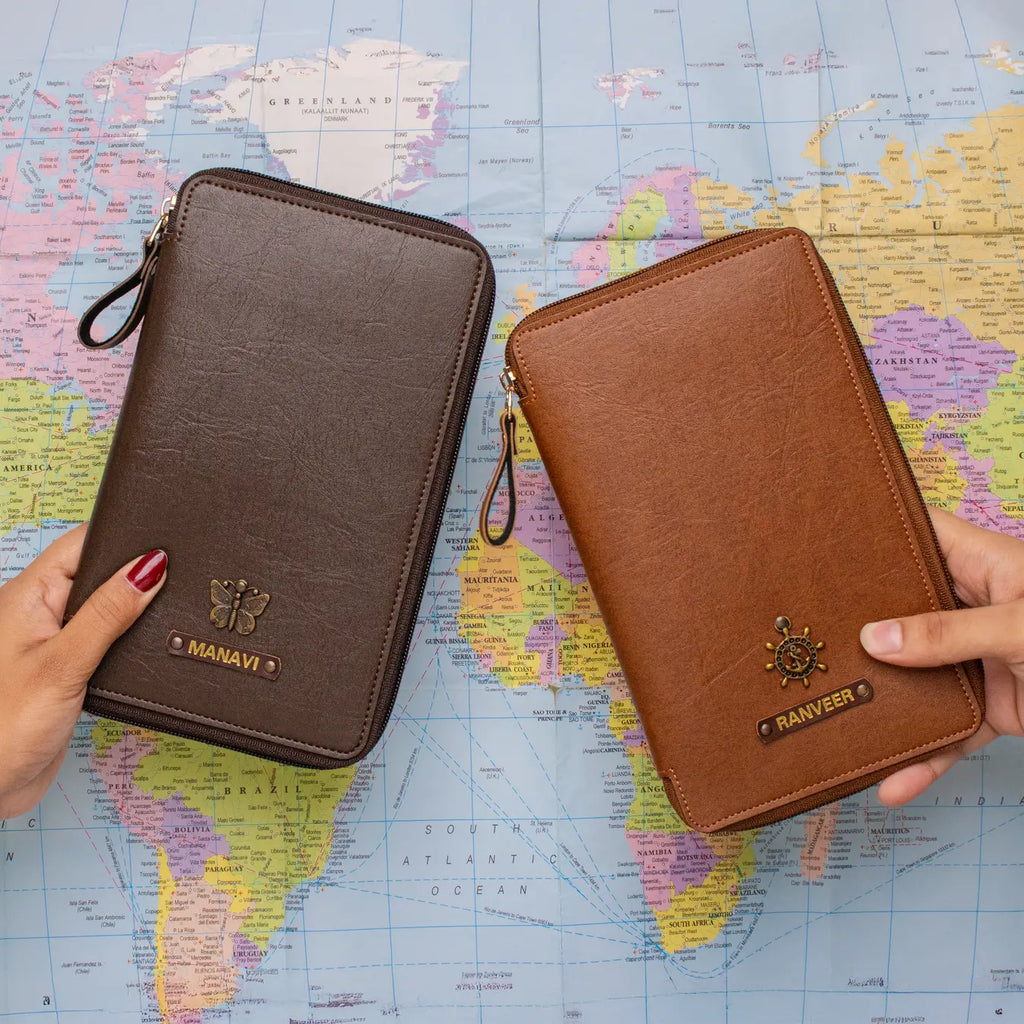 COUPLE ZIPPERED TRAVEL CASE