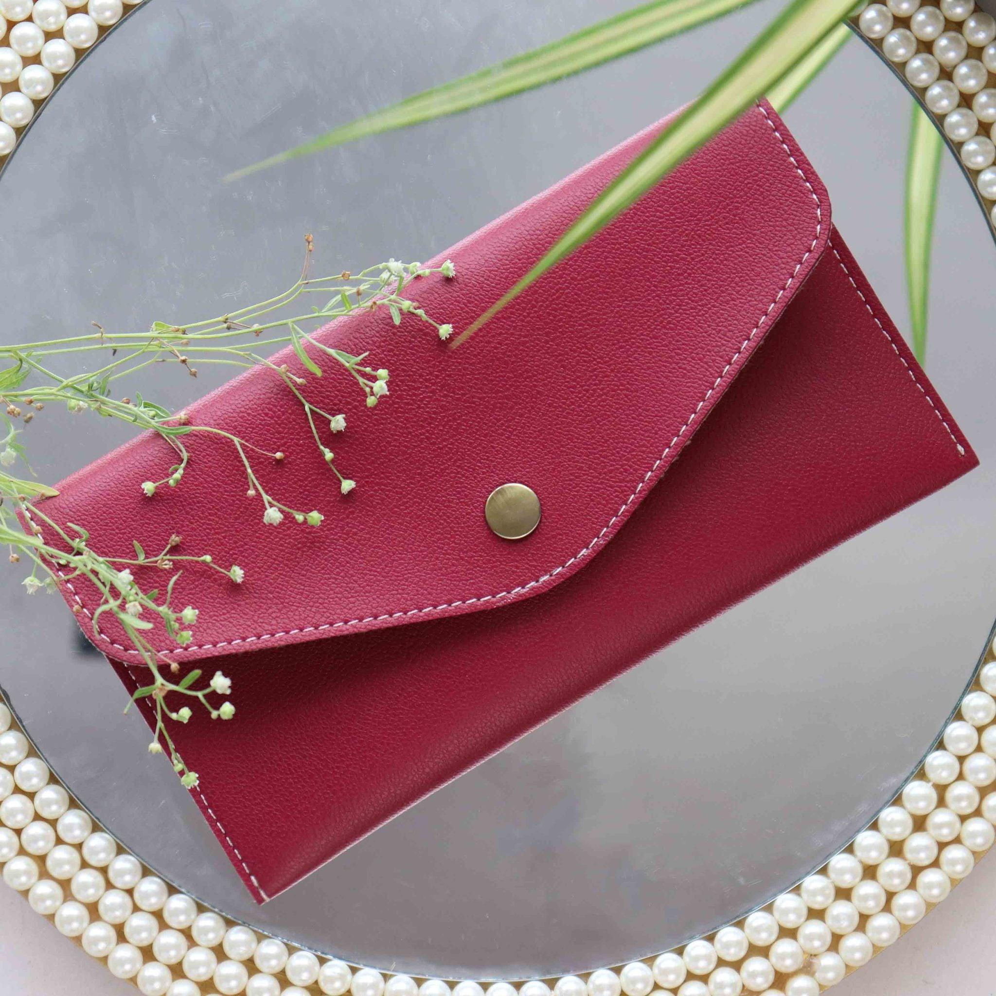 Custom Minimal Clutch - Gift Lift