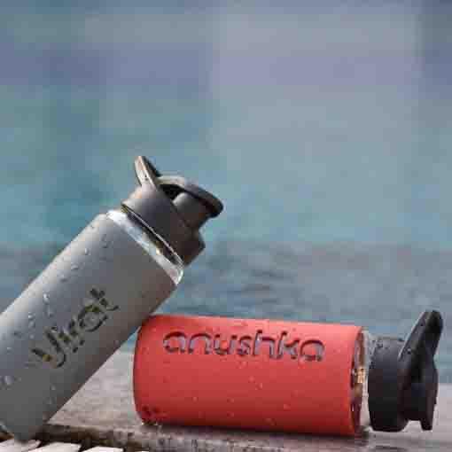 Customised Borosilicate Glass Bottle with Silicone Sleeve - Gift Lift