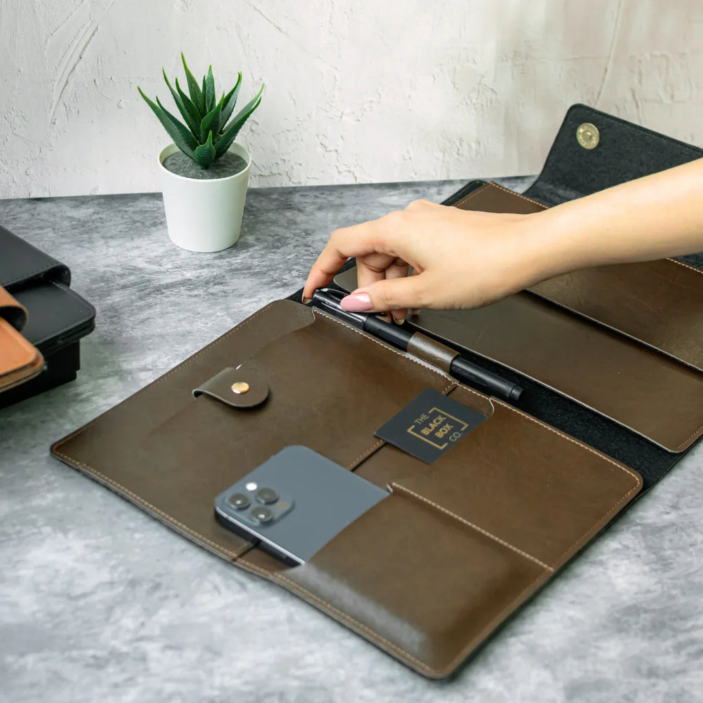 PERSONALISED OFFICE FOLDER - BLACK