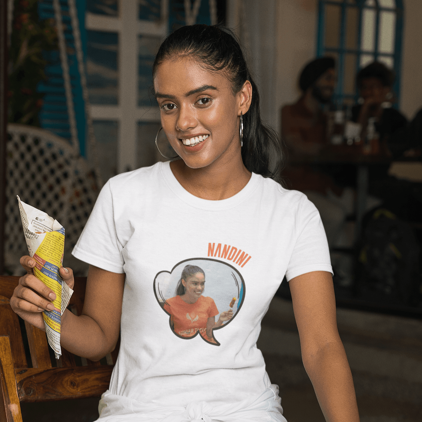 Personalized T-shirt For Her | with Her Name & Picture on a Chat bubble - Gift Lift