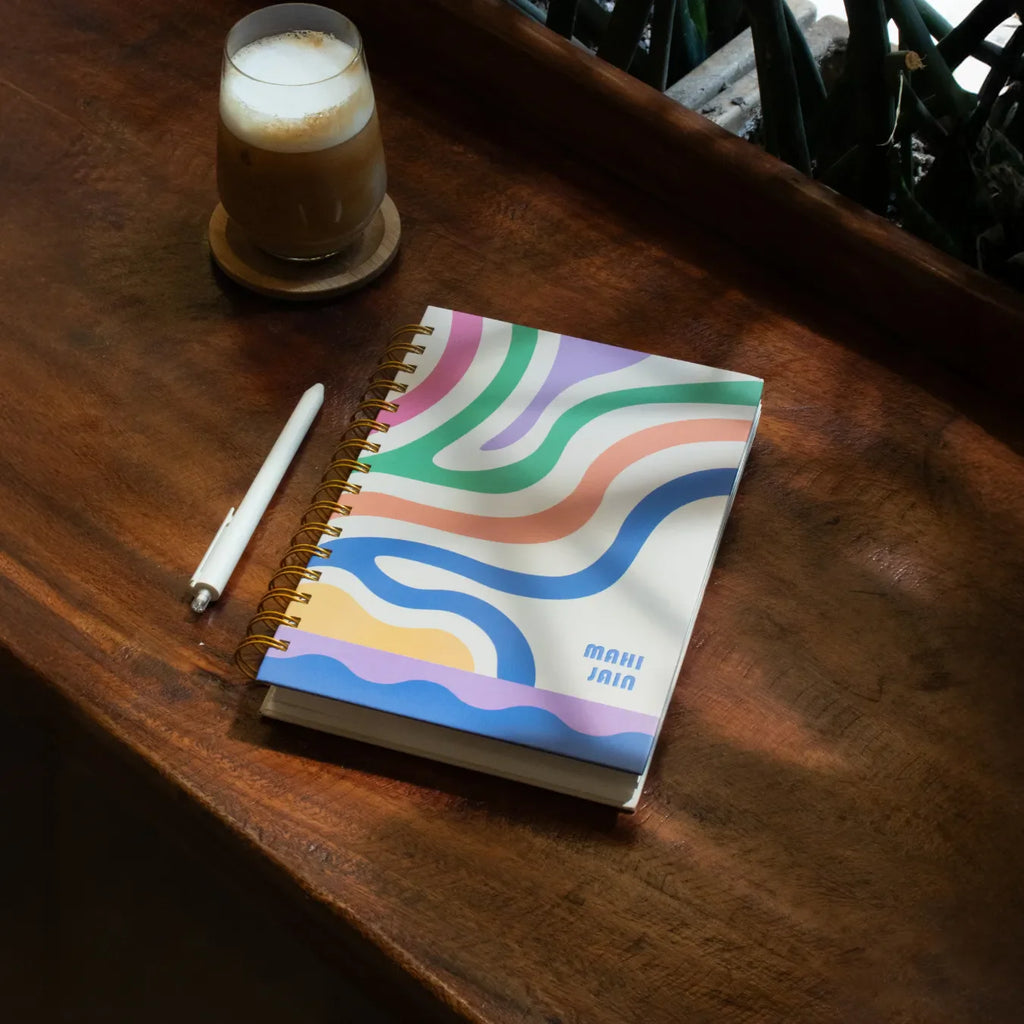 PERSONALISED DAILY PLANNER - SHADES OF 2026